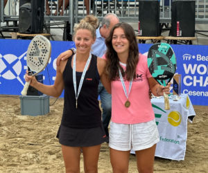 ARIADNA COSTA, TERCERA EN EL CAMPIONAT DEL MÓN DE TENNIS PLATJA